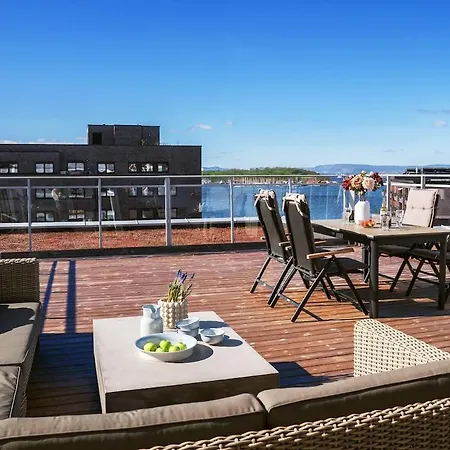112 Sqm Penthouse With An Omg Fjord View Apartmán