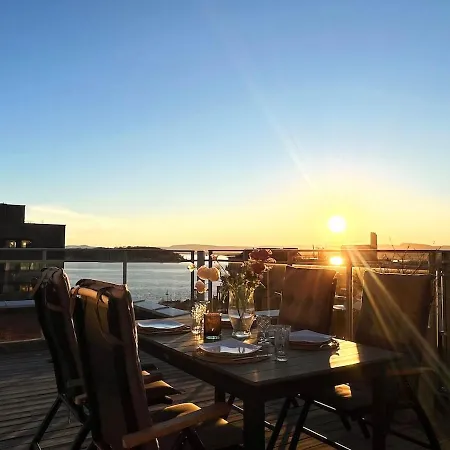 112 Sqm Penthouse With An Omg Fjord View *